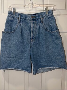 Vintage Gap  Women's Light Wash Blue High Waist  90s Denim  Shorts Size 4/6